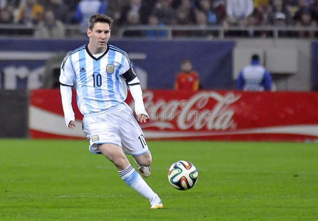 传统足球豪门,现在足球主流的战术打法