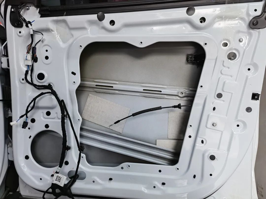 比亚迪宋音响效果测试,入门级二分频加中音