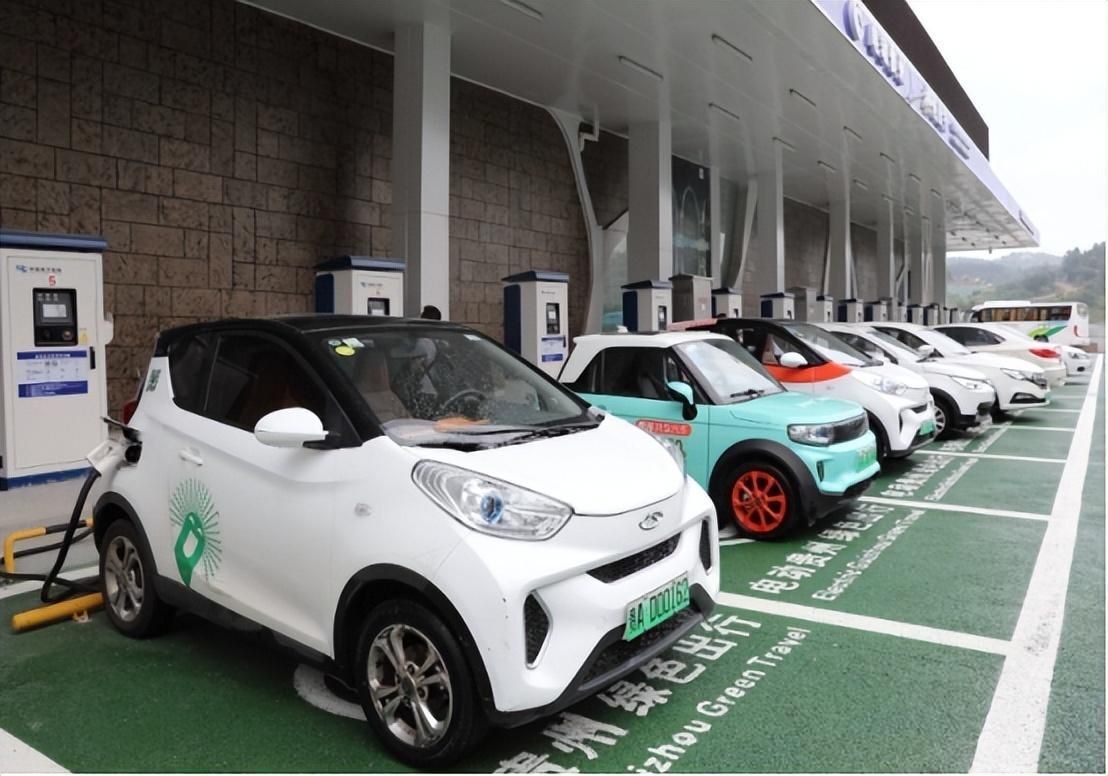 用了三到五年的新能源车怎么样了,开了三年的新能源纯电车值得买吗