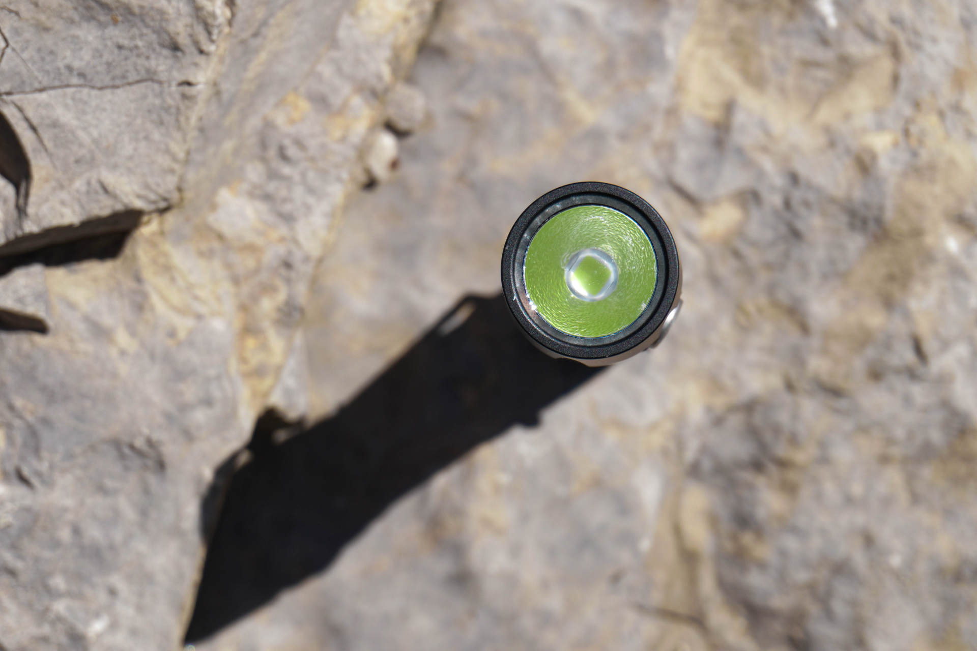 一筒搞定多用途！CYANKSY这款户外手电可是太顶了