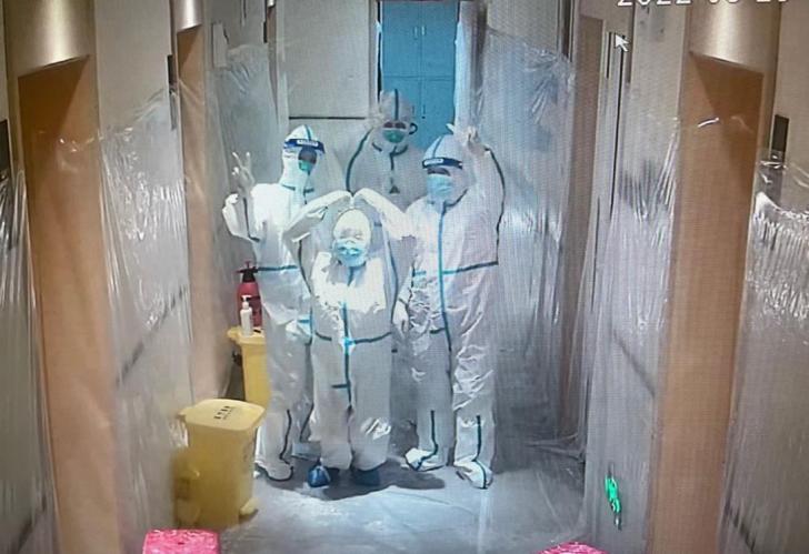 隔离病毒不隔离爱生活处处有美好,隔离病毒不隔爱战疫之中有温情