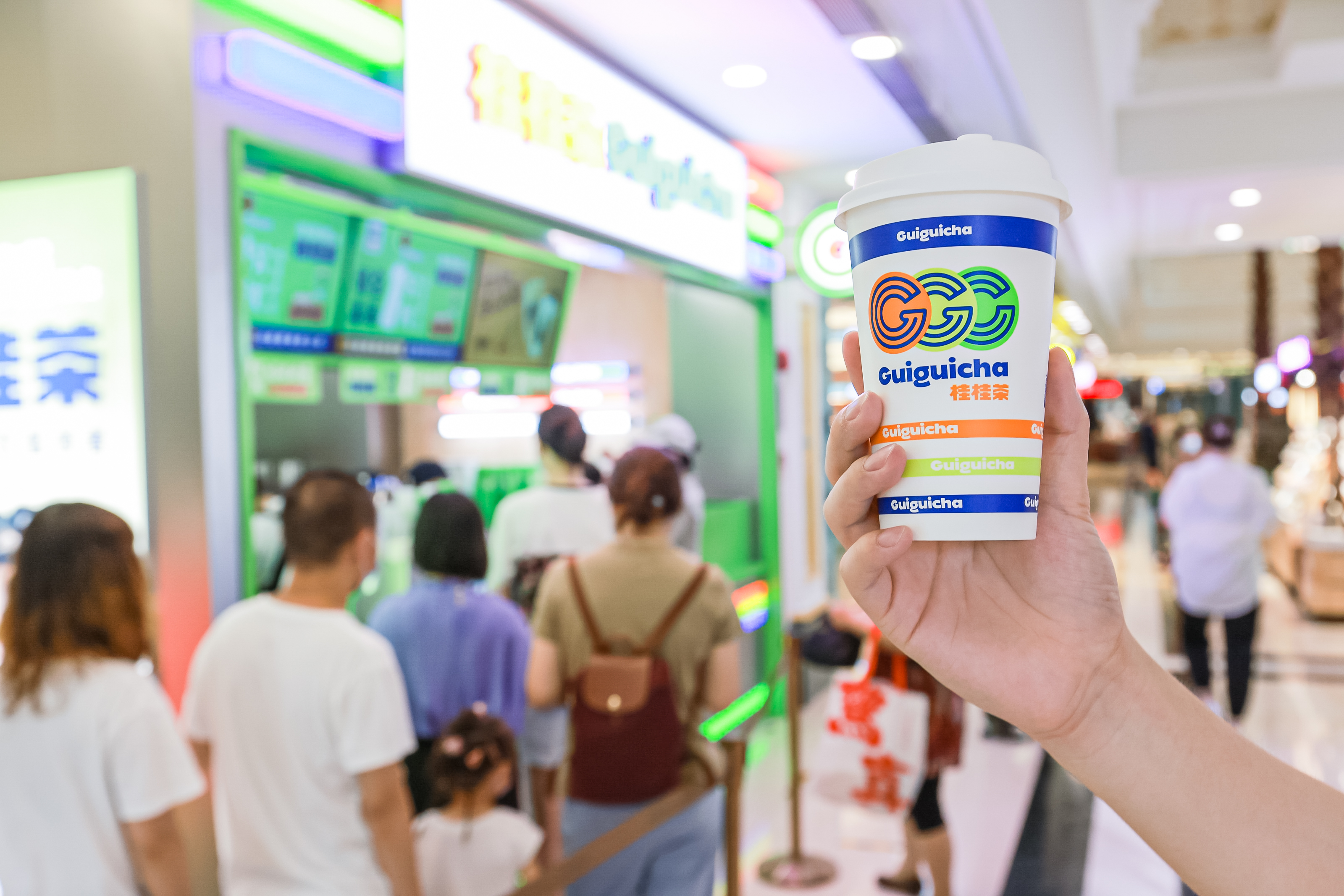 桂桂茶告诉你：自己开奶茶店和加盟的费用对比，看看哪个更适合你