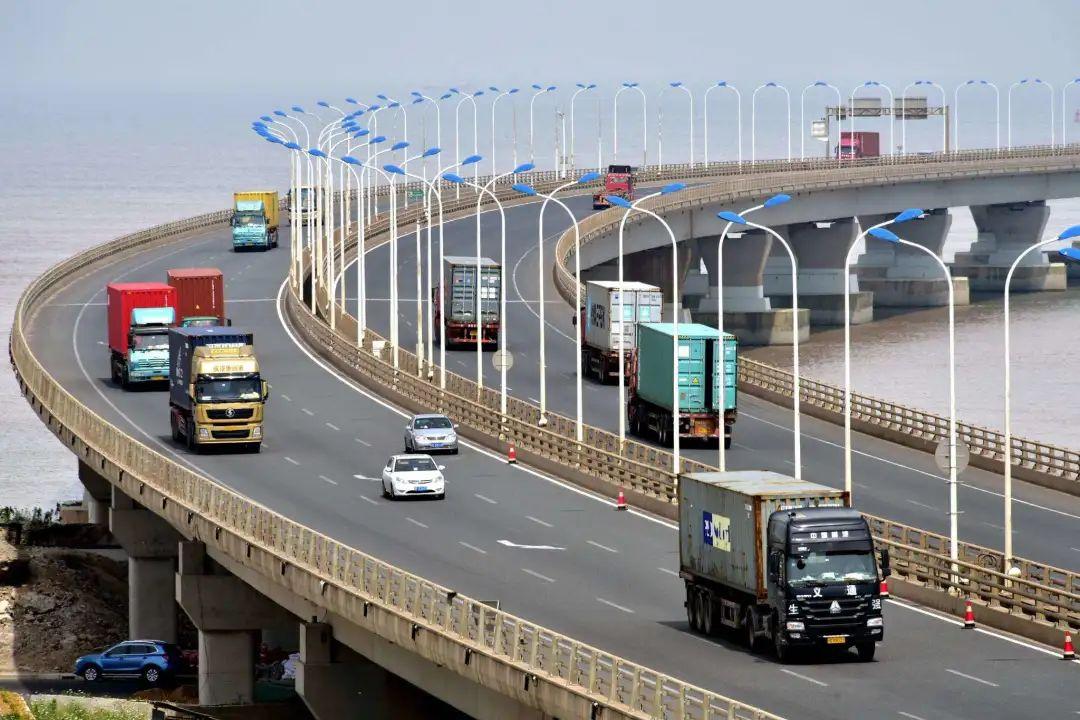 辉安化工丨西北省市疫情持续,片碱供应告急,提前备好库存很重要