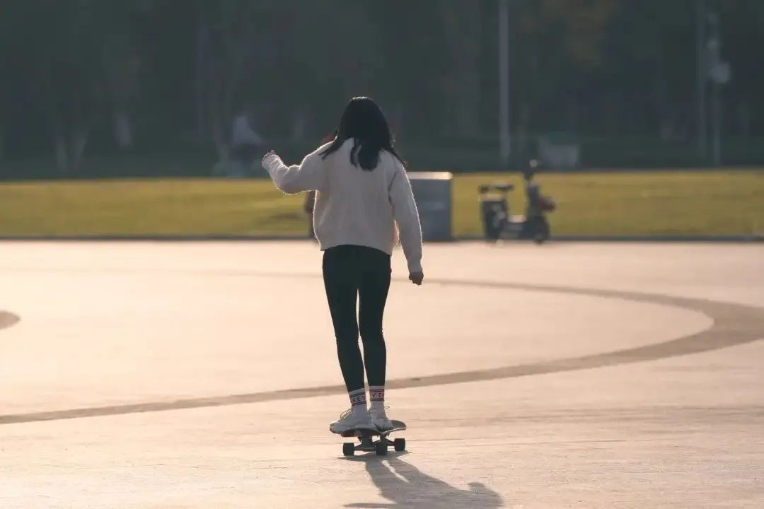 美美美，在阳光灿烂的成电遇见你~