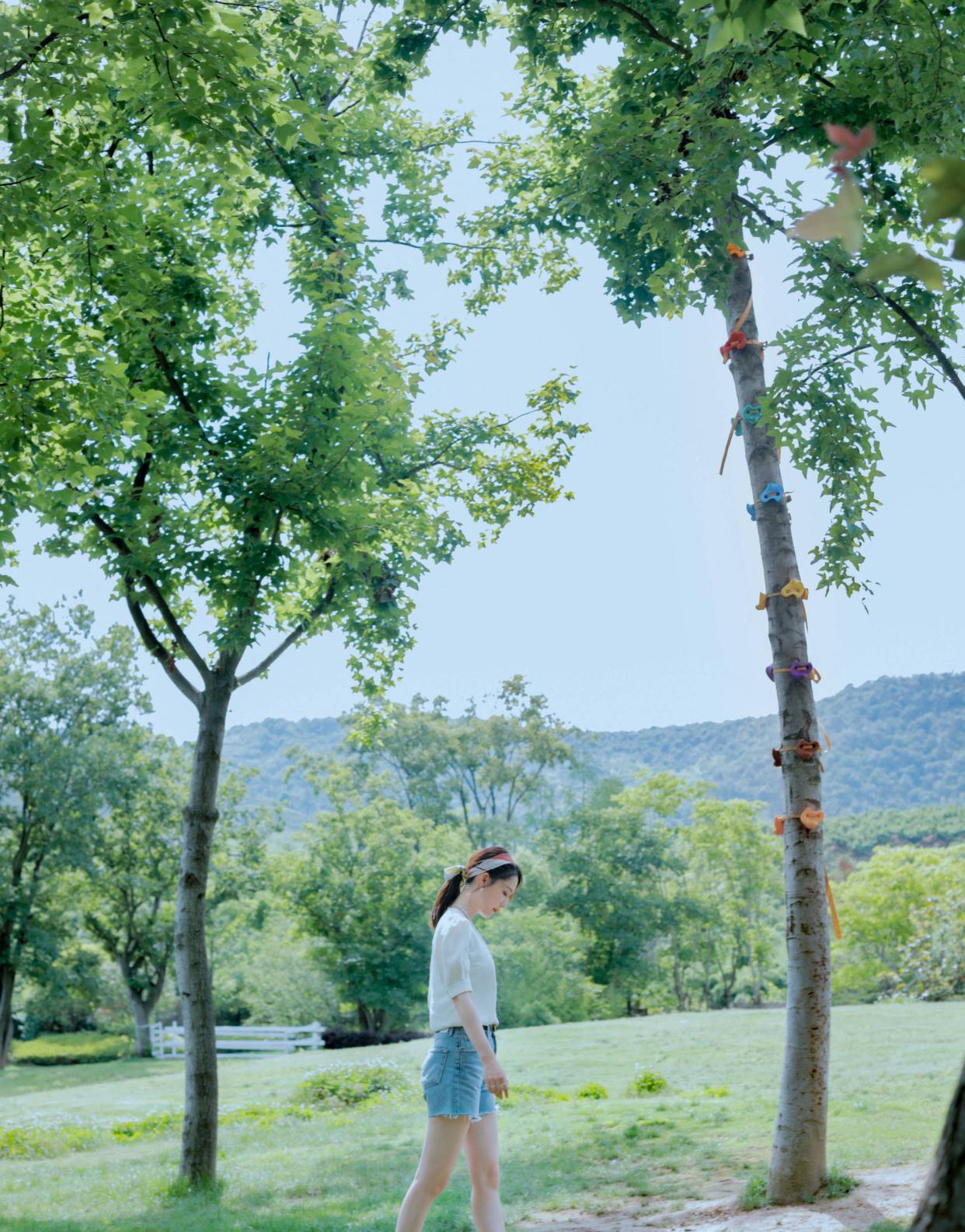 李沁最新私服穿搭图片,李沁惊艳的红装