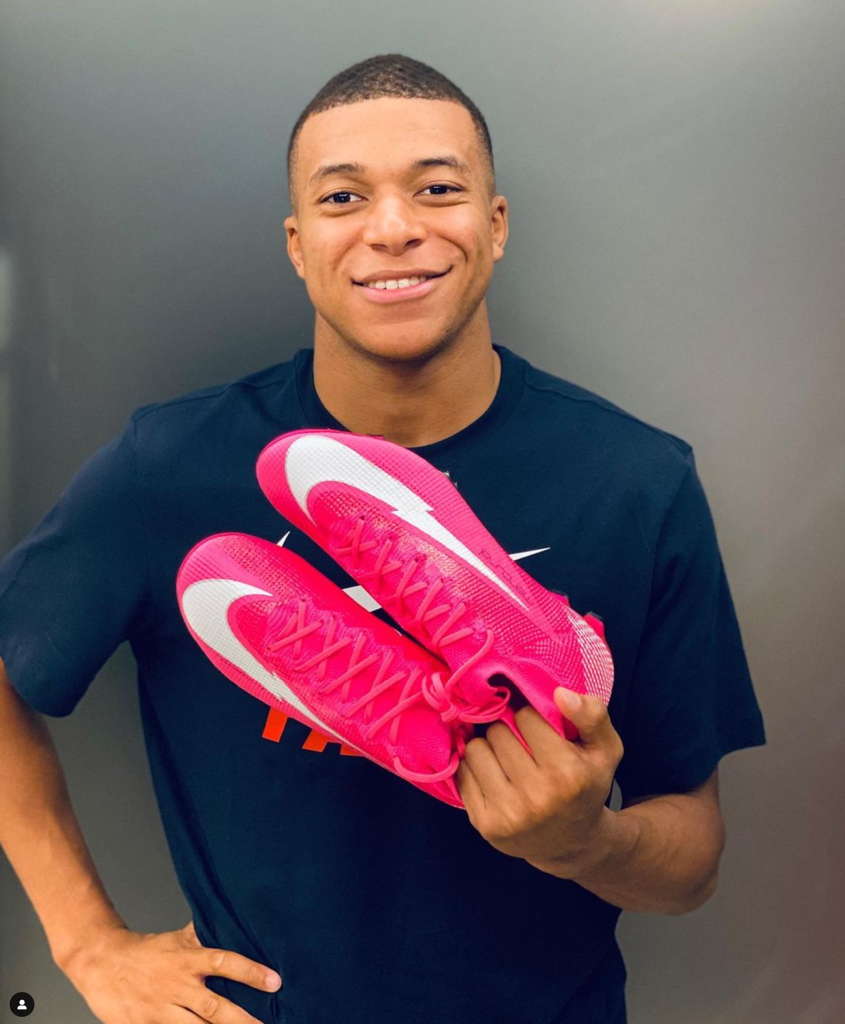 姆巴佩耐克一年2000万,感谢耐克一直以来的厚爱