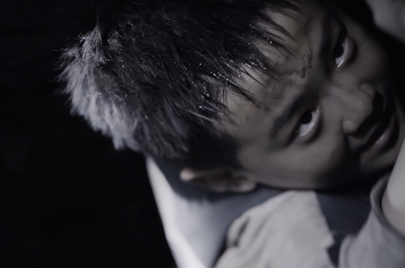 3天*放播**量2.3亿！30岁杨洋“换脸式”演技出圈，这个男人有多狠？