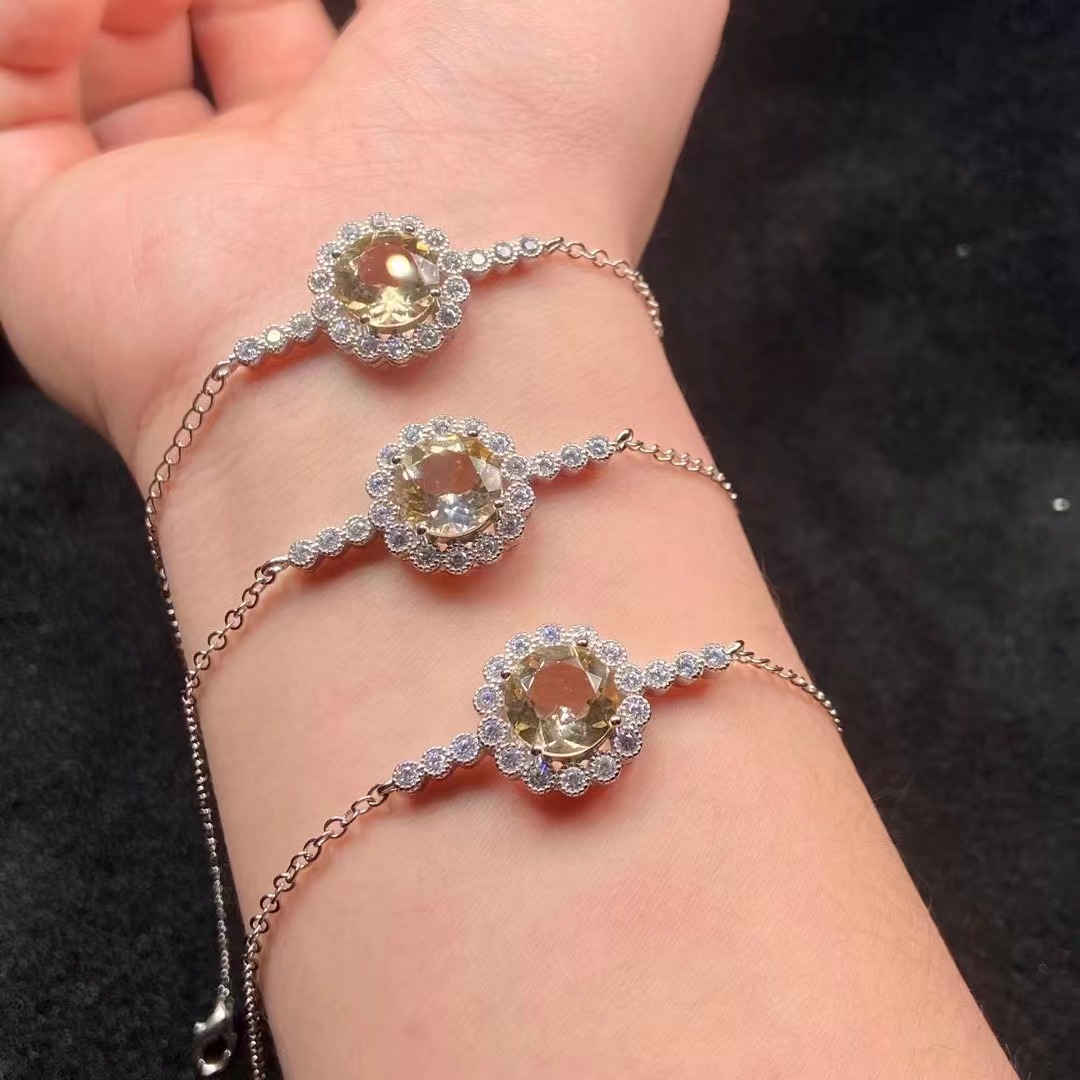 特别细的手链怎么戴,戴便宜表丢人吗