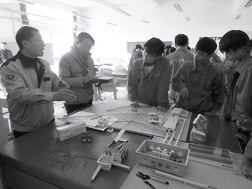 出国打工16年男子流落巴西街头,小伙流浪在外捕鱼