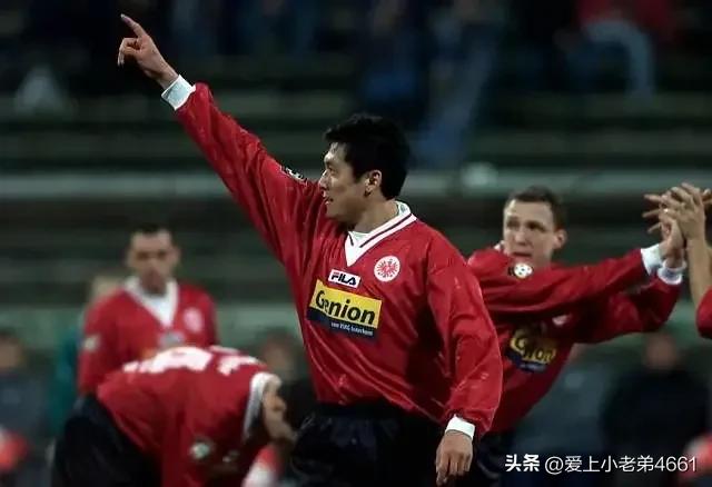 奔驰在德甲赛场上的“中国杨”