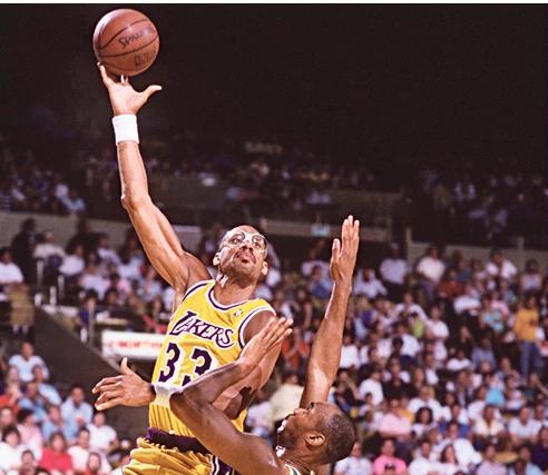 nba总决赛传奇奥拉朱旺,nba球星奥拉朱旺拿过总冠军吗