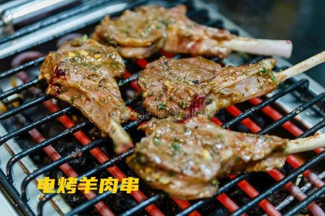 炭烤羊肉串怎么烤最好吃,夏天人们喜欢吃烧烤