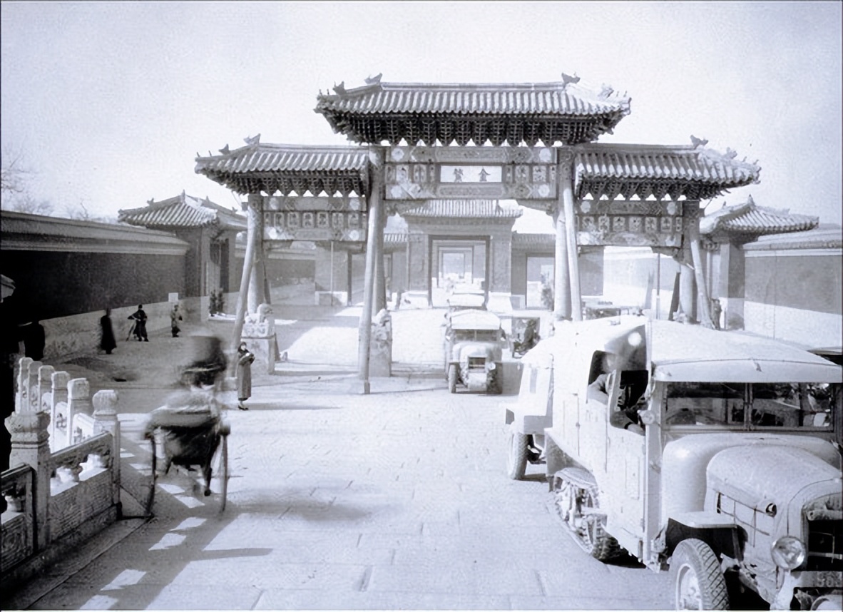 雪铁龙埃菲尔铁塔,1927年雪铁龙