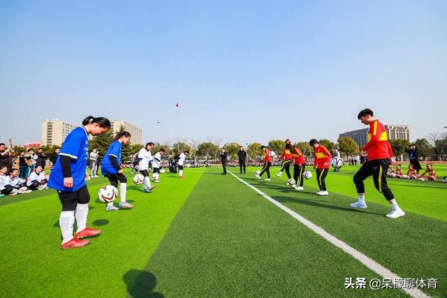 中国女足给了中国足球希望,中国女足让我们看到了梦想和希望