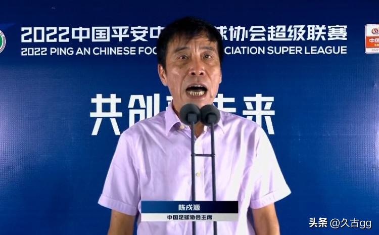 露宿街头只为不打扰民众,露宿街头