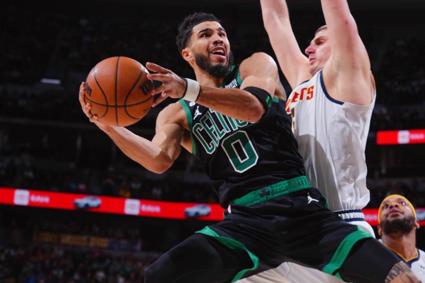 约基奇30+12+12三双，0失误带队掀翻联盟第一！塔图姆空砍25+7+6