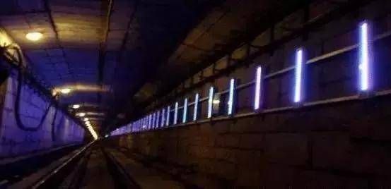 地铁隧道广告为什么是动态的,地铁隧道里面的广告是怎么弄的