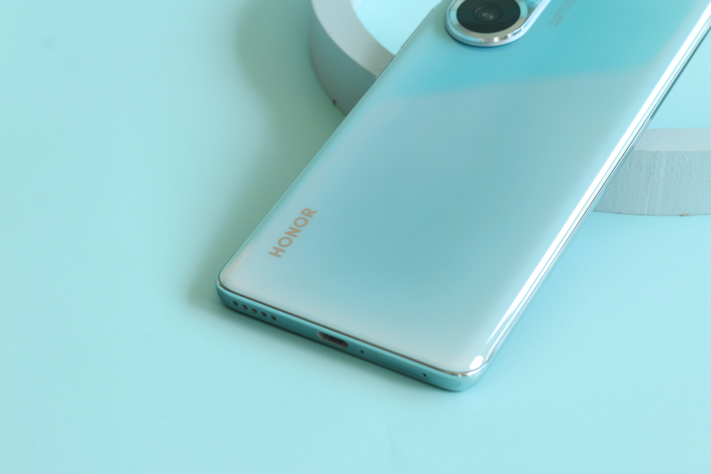 荣耀新出的手机荣耀60pro怎么样,荣耀60pro手机有哪些黑科技