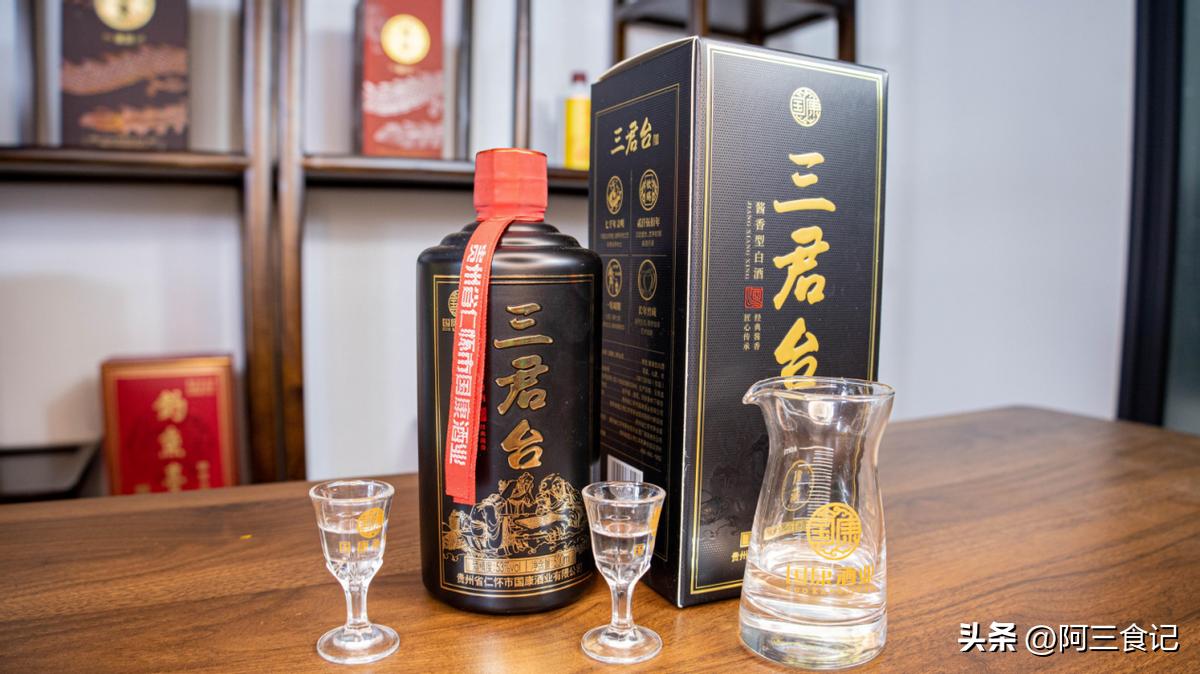 月薪3500,没钱吃肉也不能错过的平价酒,都是粮食酒,嘎嘎香