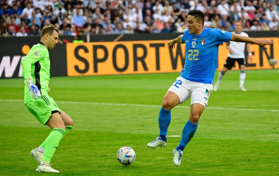 足坛中最强的十个守门员,足坛十大最强守门员