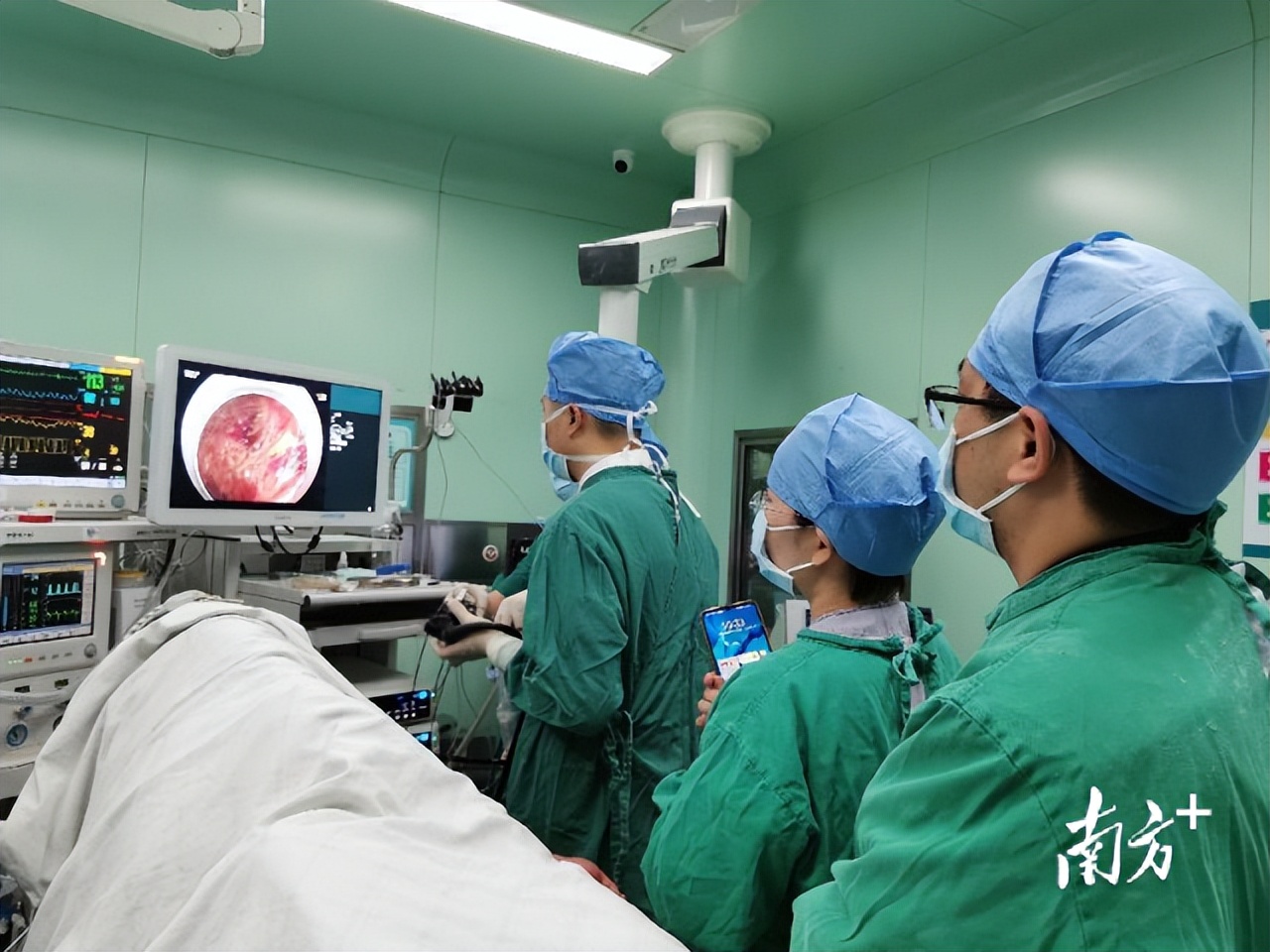 早期肠癌微创手术是怎样治疗的,早期肠癌肠镜下切除