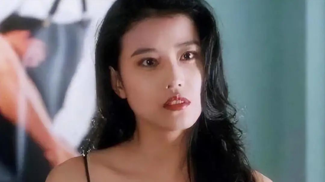 全香港男人的梦想,全香港男人的梦中情人袁咏仪