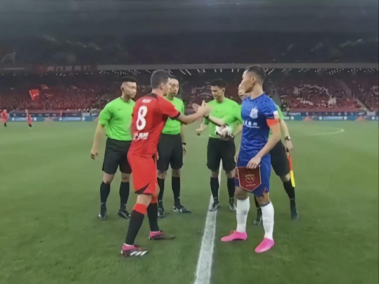 吴金贵首秀逼平上港,吴金贵德比发言