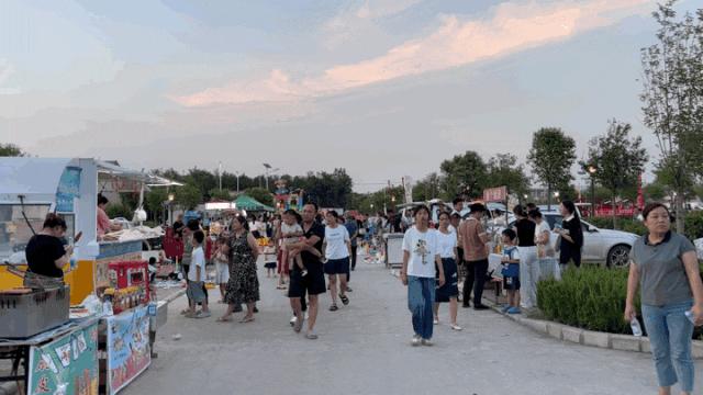 长葛最近小吃摆摊消息,长葛人民路夜市人气爆棚