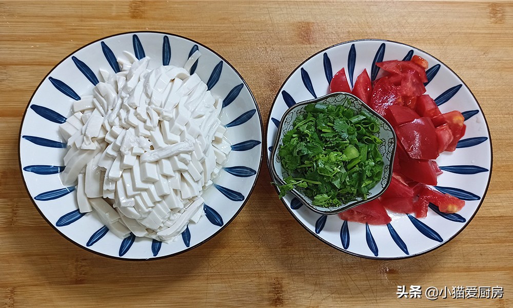 鲜香鱼香肉丝豆腐汤做法,榨菜肉丝豆腐的家常做法大全