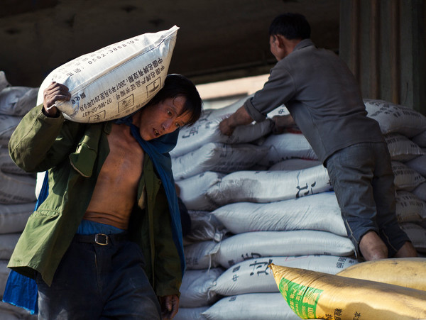 25岁女孩靠三千元赚到500万,初中生怎样赚到3000万