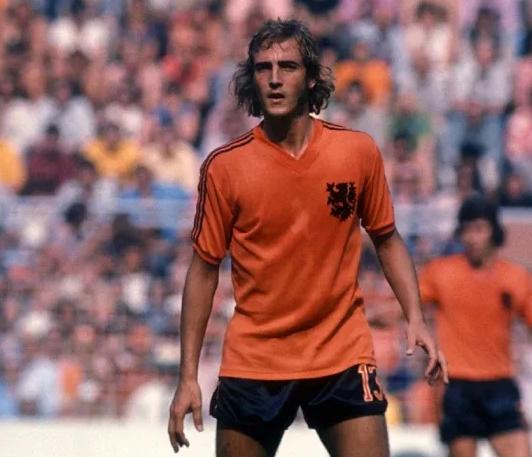 疯狂的前卫——细数各时代那些爱进球的中场球员