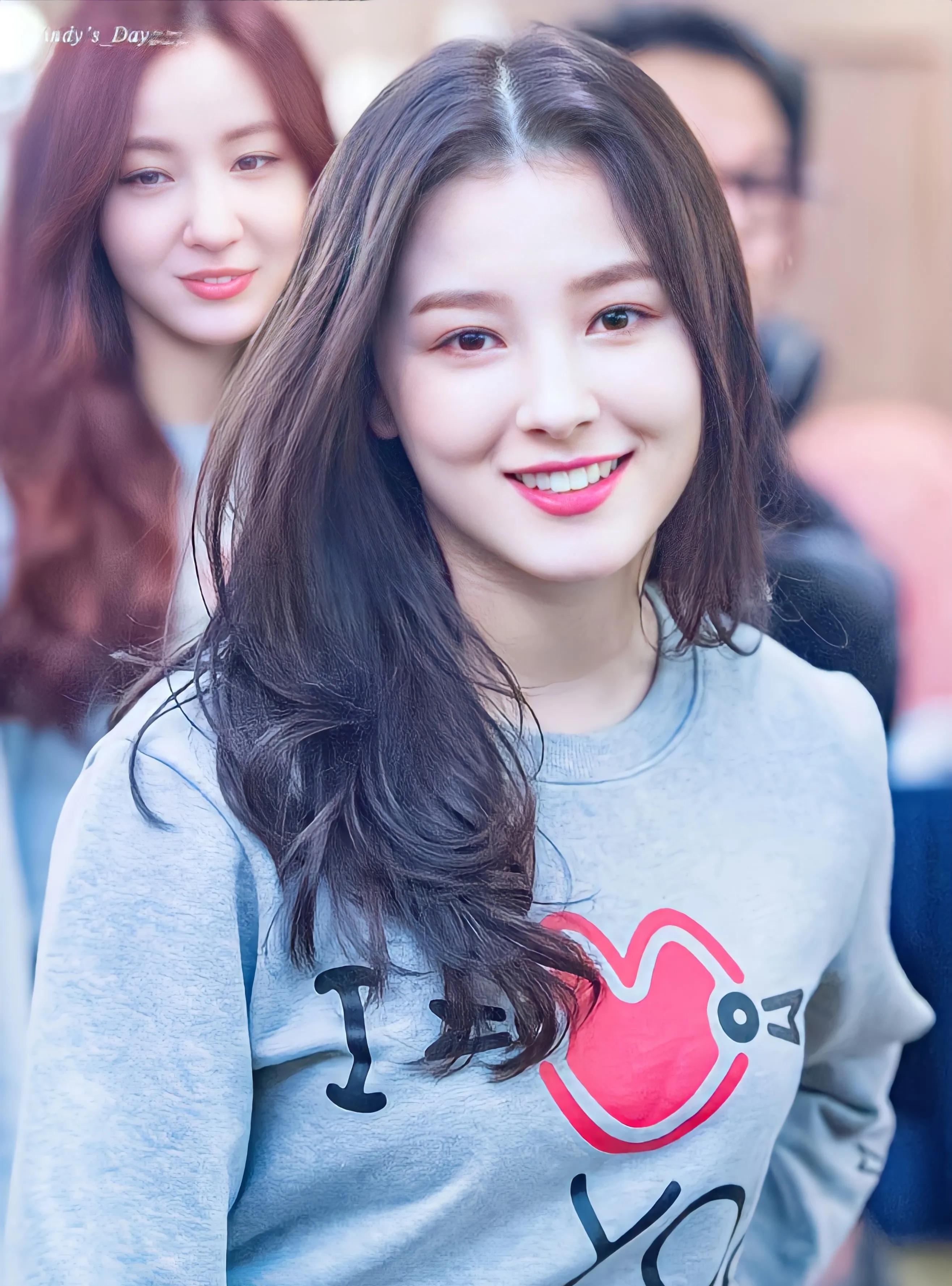 韩国爱豆被偷拍,韩国爱豆被曝出入非法娱乐场所