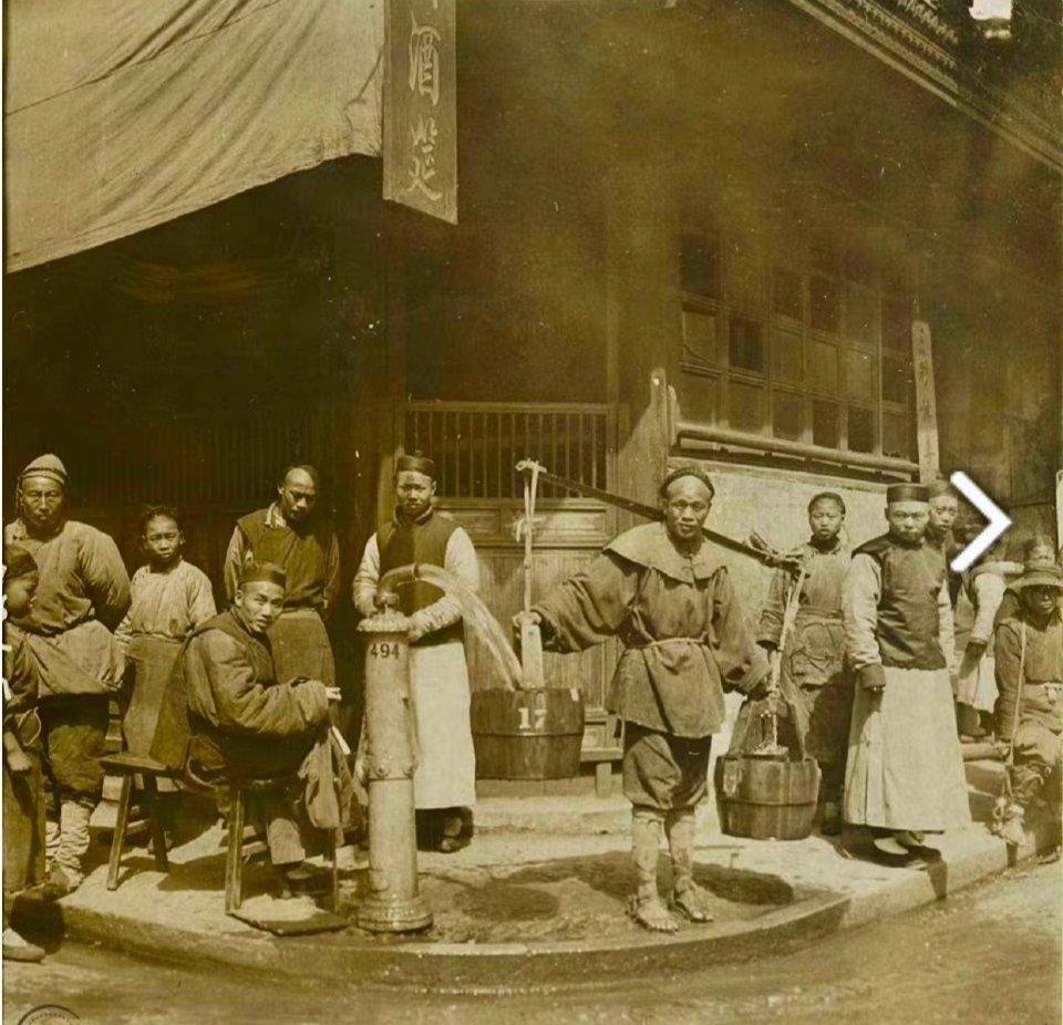 30张影像展现花楼女子媚态百出,丰乳肥臀之绝美风姿