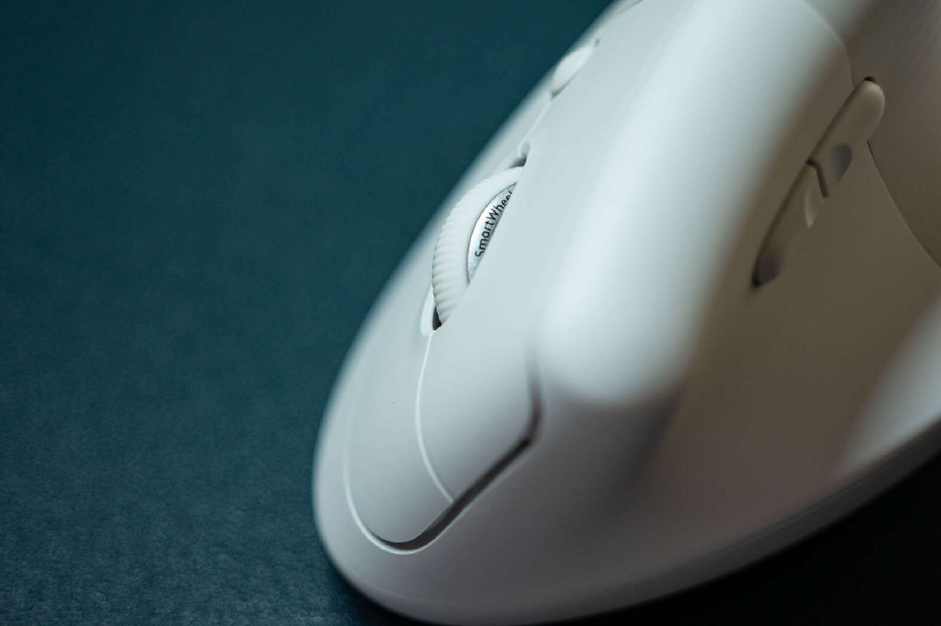 罗技垂直鼠标测评,罗技lift垂直鼠标