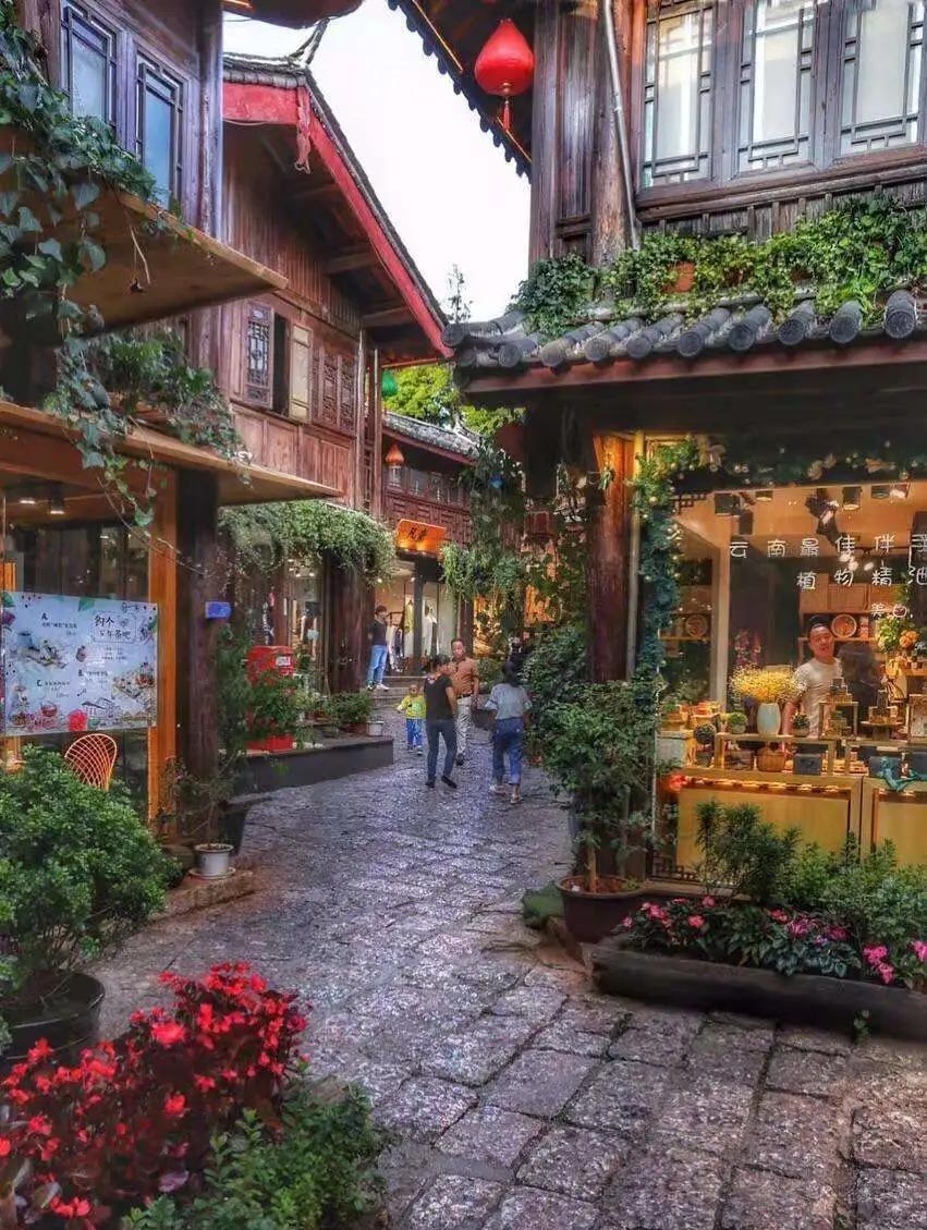 云南旅游避暑景点有哪些地方好耍,云南避暑美食胜地