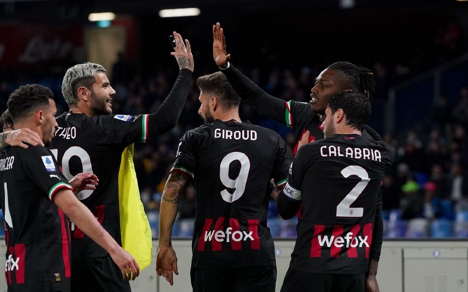 欧冠半决赛国米2-0米兰占先机,23年欧冠半决赛国米vs米兰