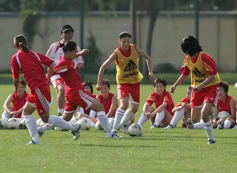 女足张欧影葬礼,原国家女足运动员张欧影信息