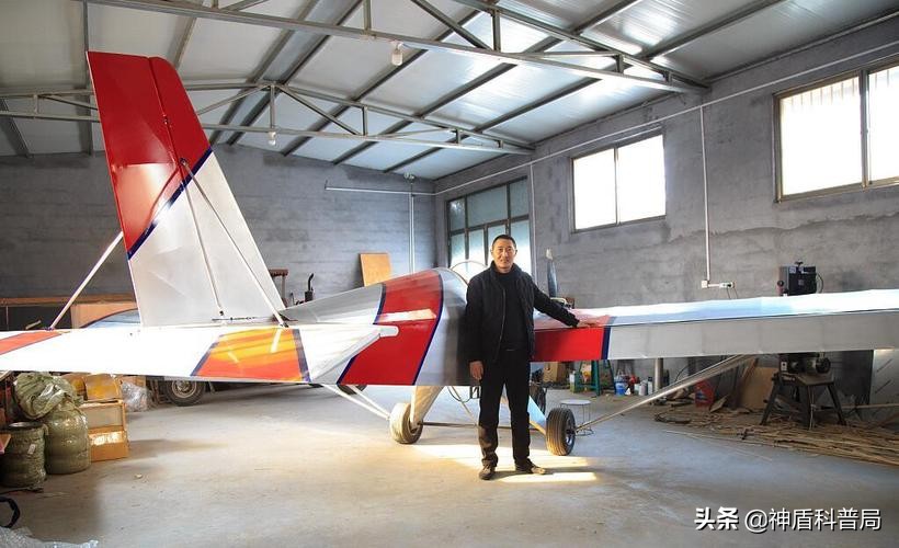 大叔花80万造飞行器,80后大叔一人挣钱养活全家