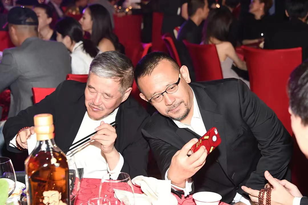 小品演员火力全开,影视演员居中调停,中国足球,一开口就输了