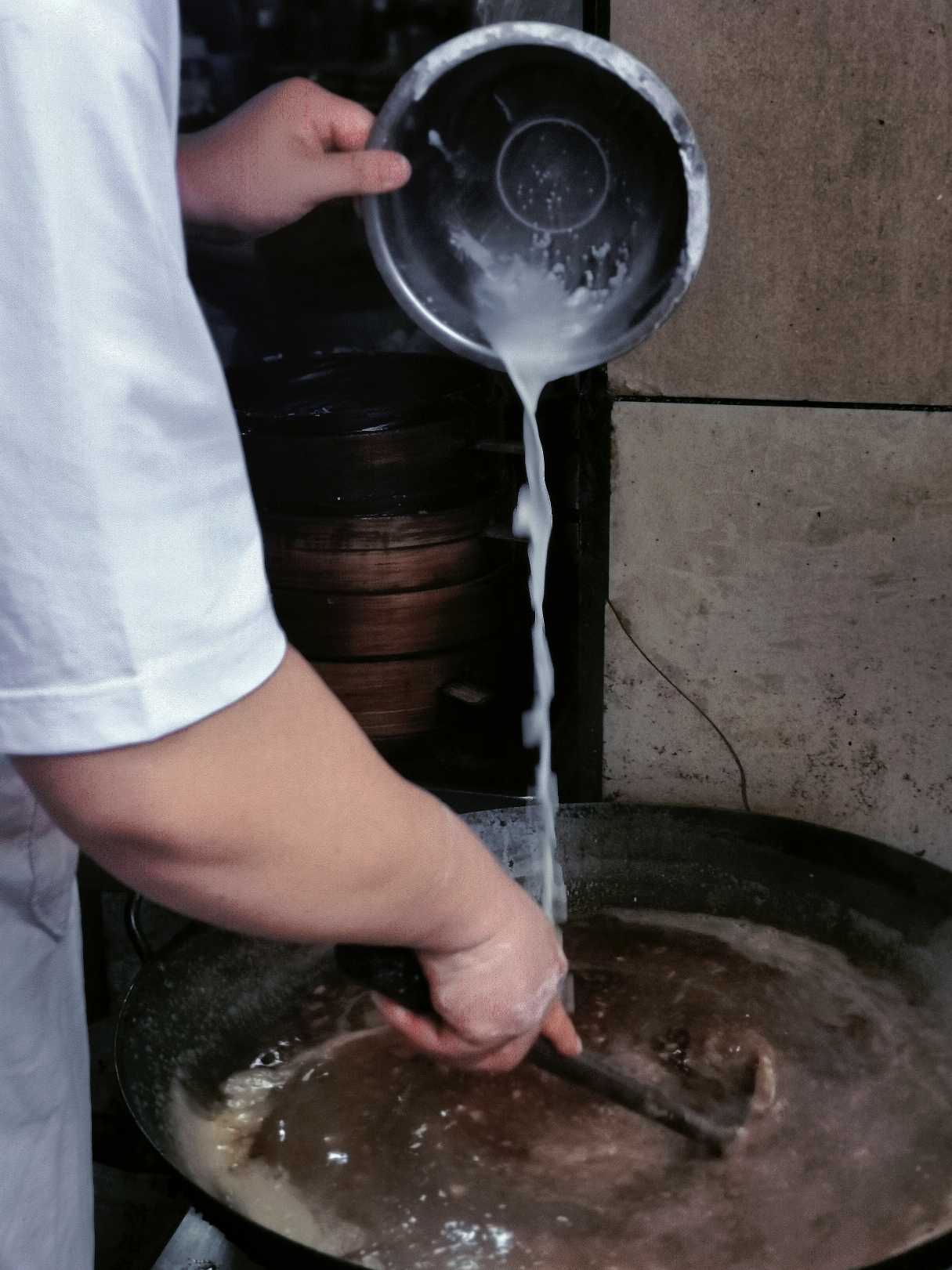 乐山异国风情打卡新去处,乐山游玩攻略及人文风情