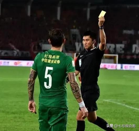 球场恶汉最新视频,球场恶汉完整版