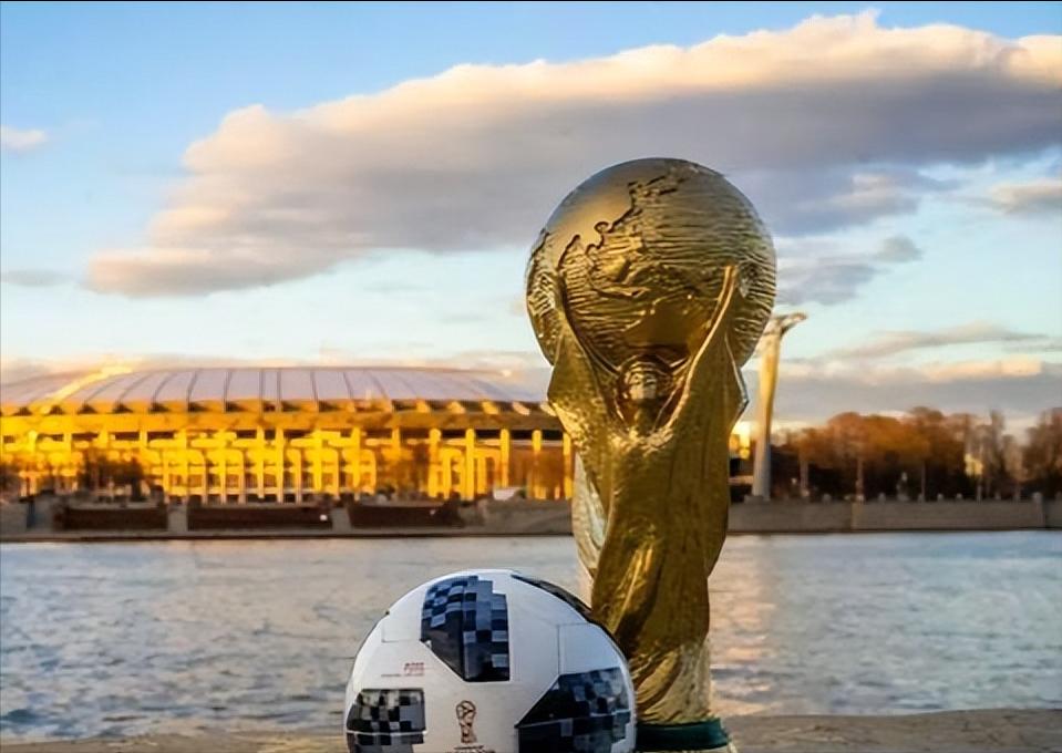 现役顶尖十大足球明星的球员,颜值高的足球明星