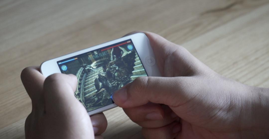 被库克抛弃的手机,被库克摔的手机