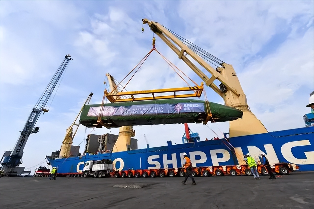 王毅的话，印尼当局听懂了，5.6亿美元，不该成为雅万通车的阻碍