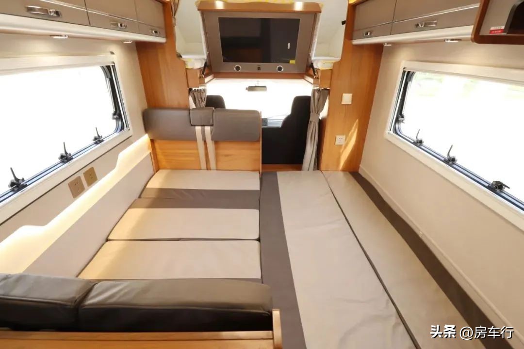 新飞s100轻卡房车怎么样,新飞自动挡轻卡房车