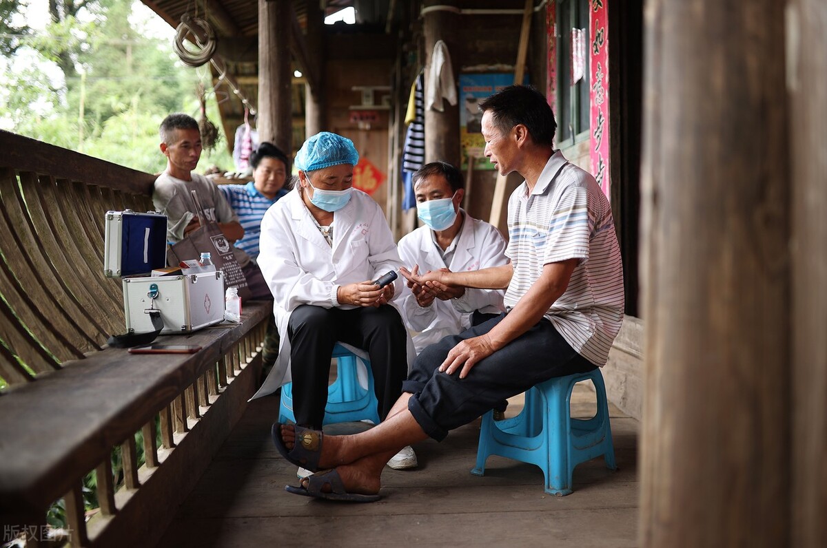 国家出台医务人员补助政策,哪些医护人员可以直接入编