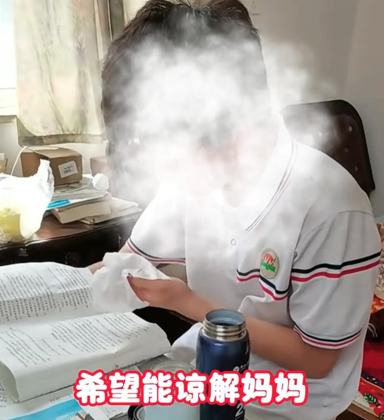 母亲节买花是不是浪费钱,儿子母亲节买花妈妈嫌贵