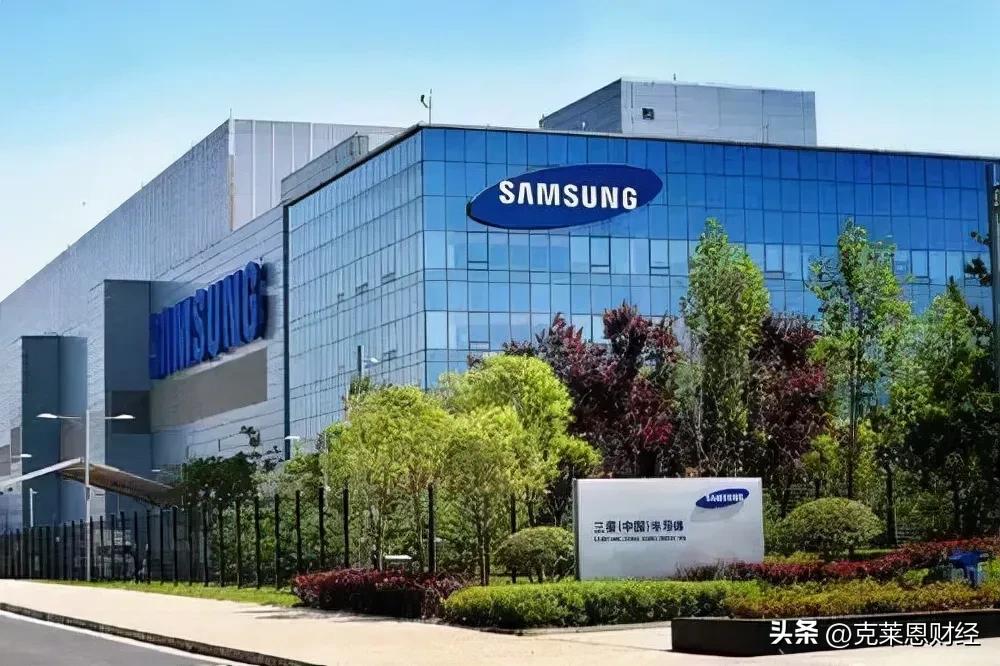 东亚三国中日韩2022年人均GDP：日本、韩国相近，中国差距较大