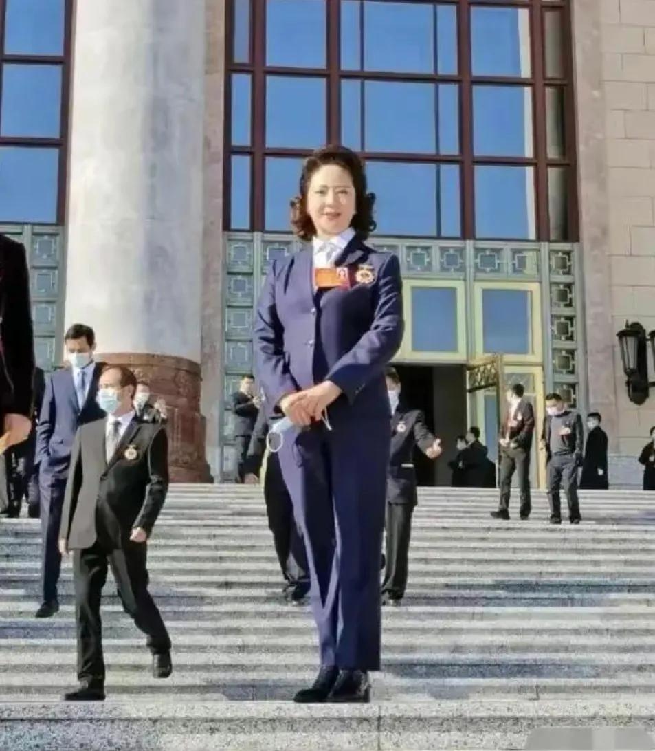 李少莉:人生轨迹妥妥是部励志大片,现实生活中的女版“孙少平”