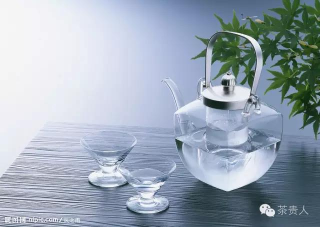 玻璃茶具是透明的好还是带颜色的,玻璃茶具用什么清洗最好